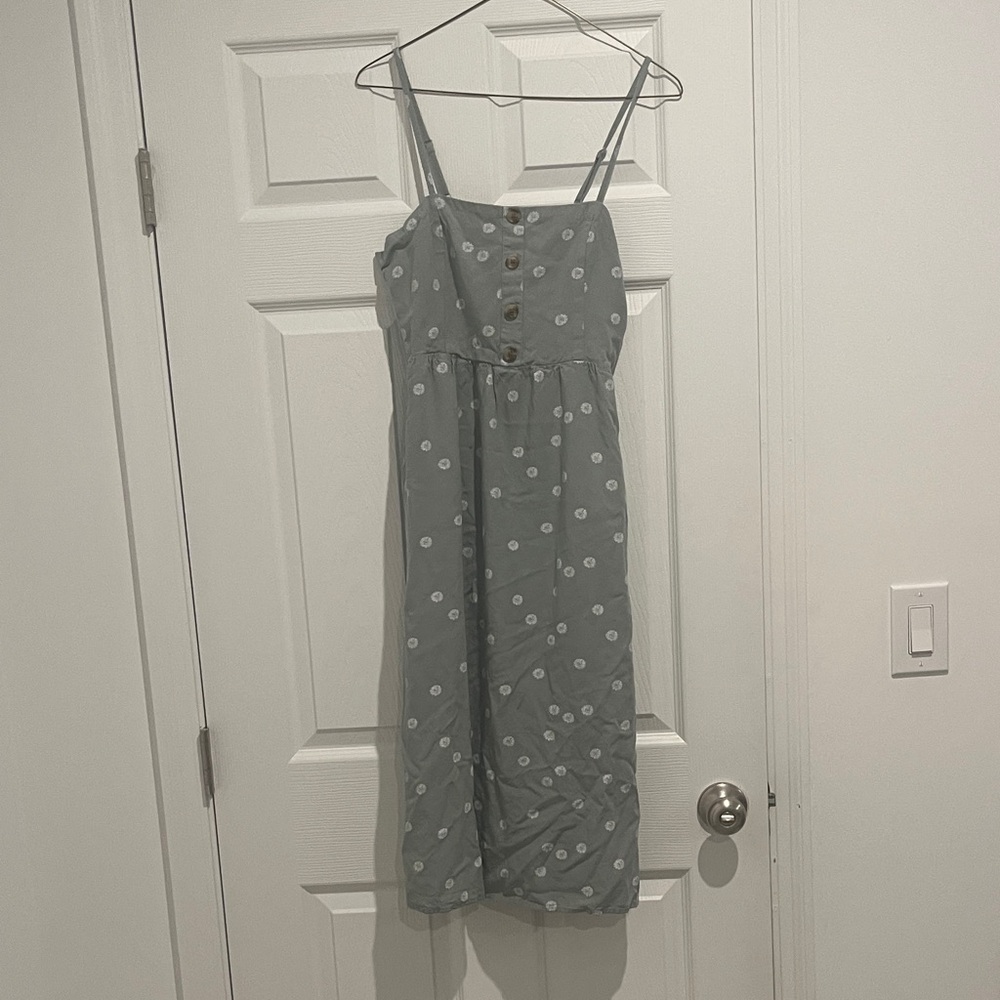 NWOT dip Green and White Floral Midi Dress